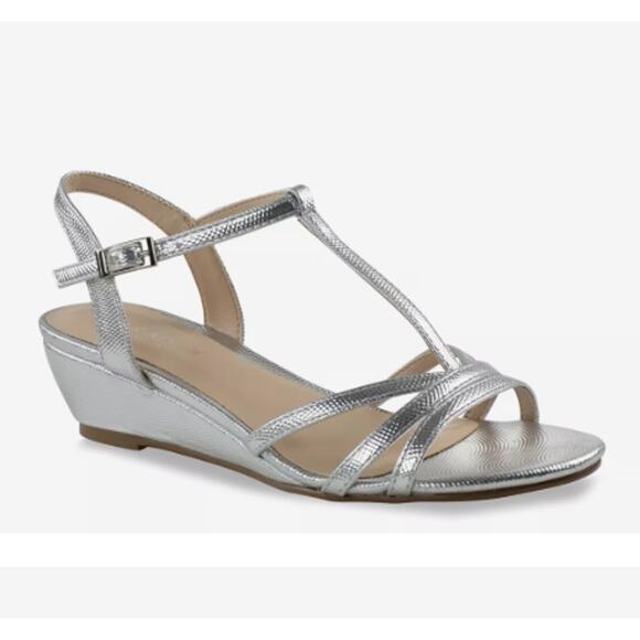 Paradox Shoes - Paradox London Tessa Wedge Sandal in Silver Size 6
